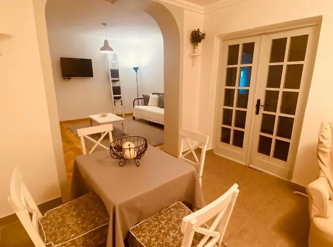 Tar Pizza La Casa شقة ديبريتْسين
